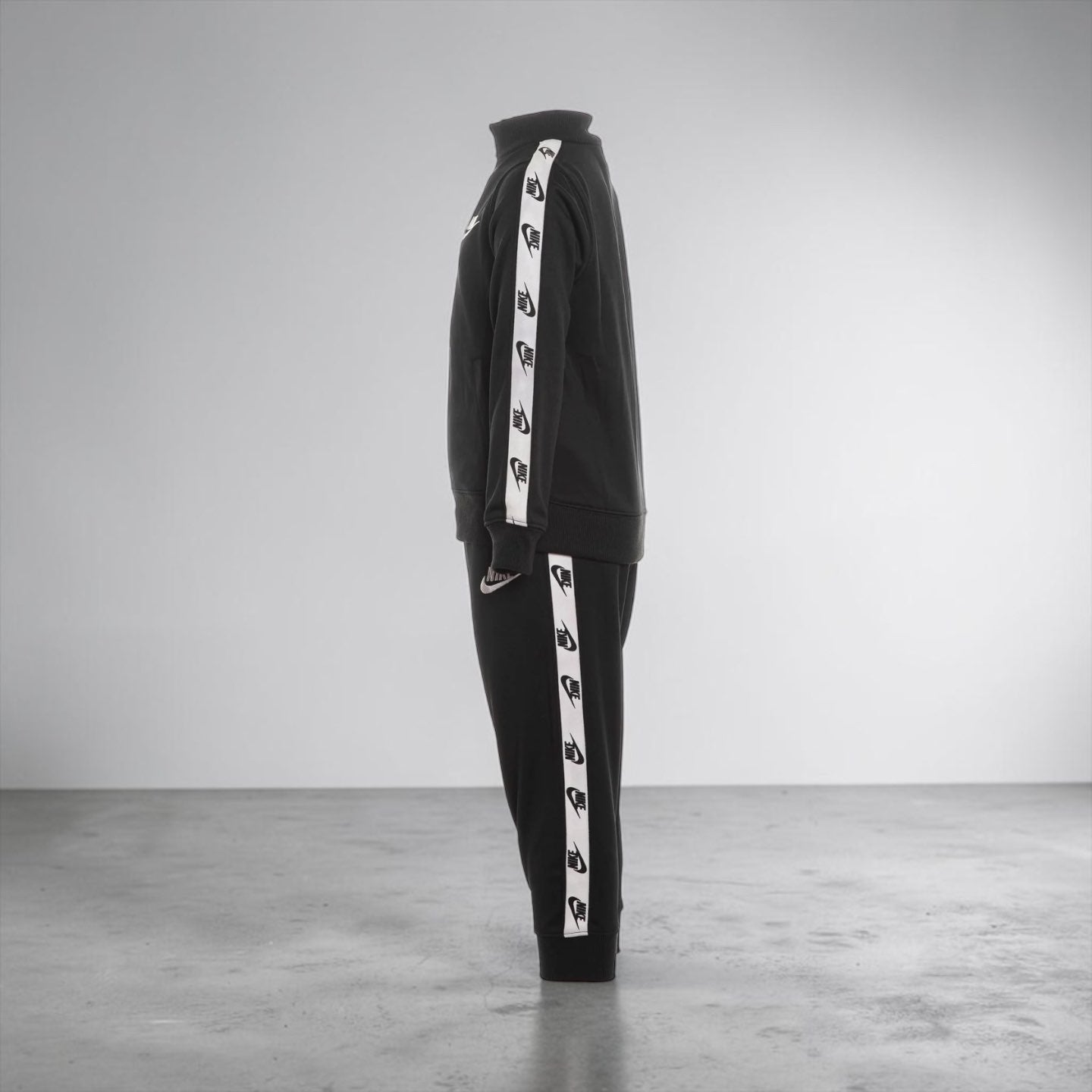 TUTA NIKE FULL ZIP LOGO TAPE